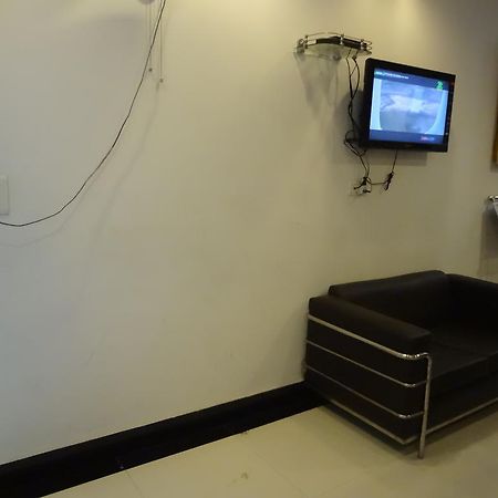 Hotel Siam International Делхи Екстериор снимка