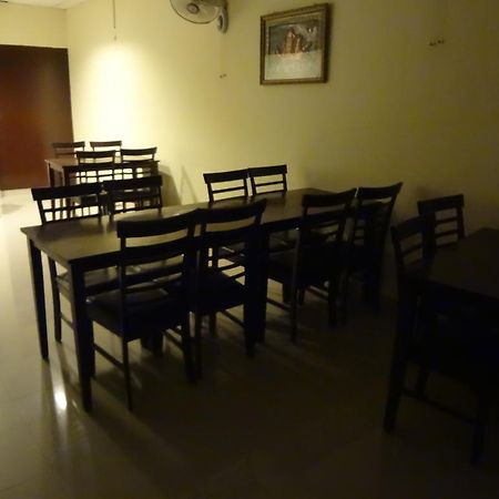 Hotel Siam International Делхи Екстериор снимка
