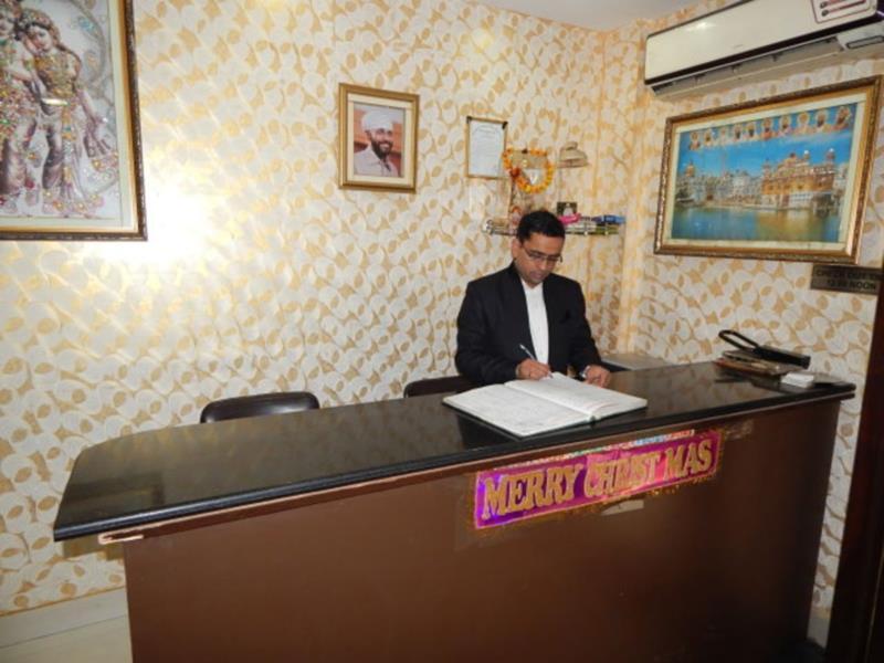 Hotel Siam International Делхи Екстериор снимка