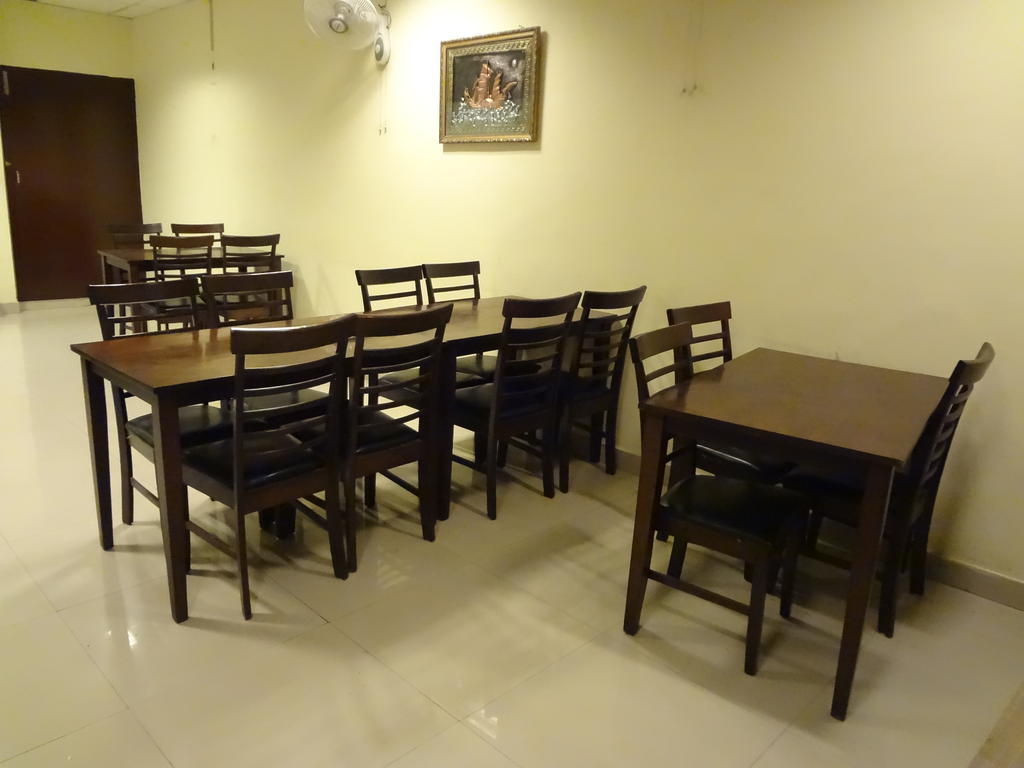 Hotel Siam International Делхи Екстериор снимка