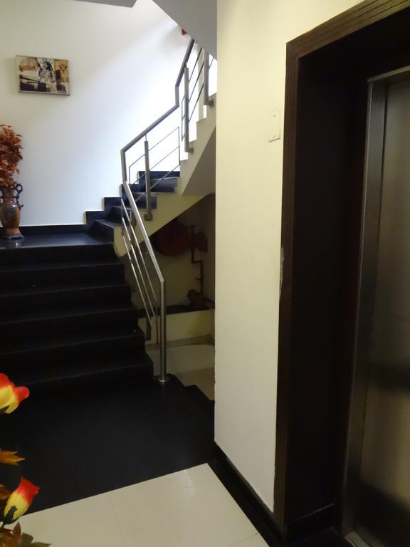 Hotel Siam International Делхи Екстериор снимка