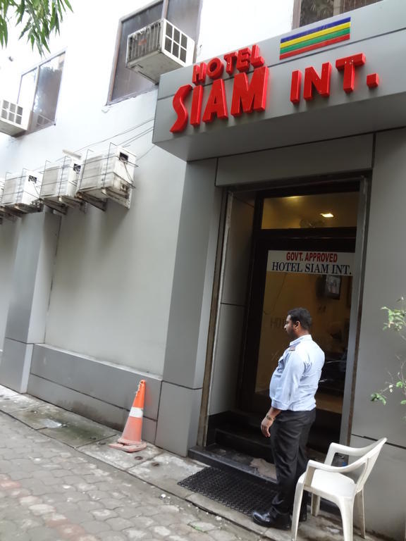Hotel Siam International Делхи Екстериор снимка